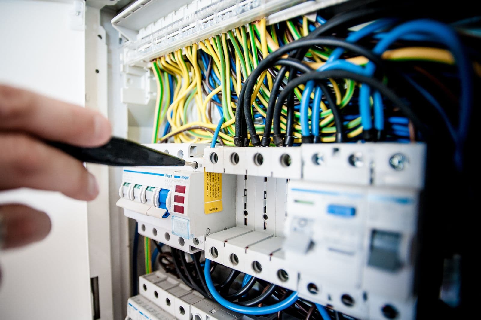 Example of electrical work carried out by Lageweg Services